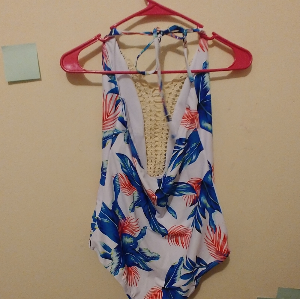 Swimsuit - Picture 3 of 3